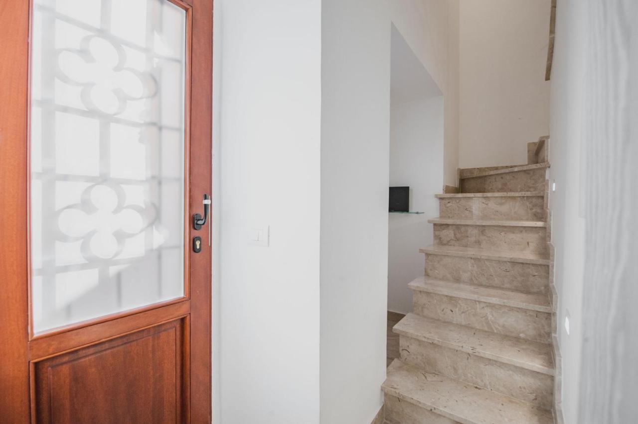 Modern Duplex With Balcony By Wonderful Italy Leilighet CTA Eksteriør bilde